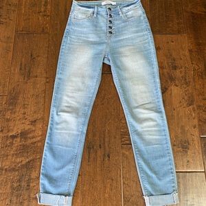 Carly Jean Los Angeles Ada Jeans